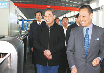 第十一届全国政协副主席李金华调查J9集团直营科技