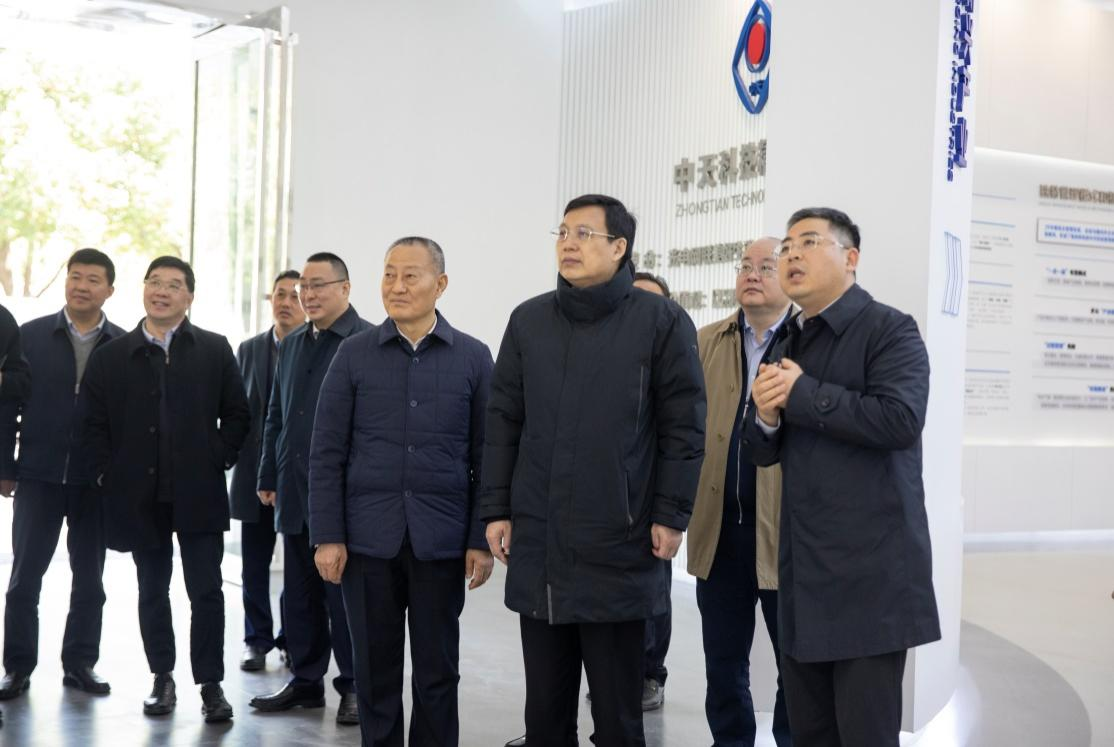 新华社社长、党组书记傅华调查J9集团直营科技